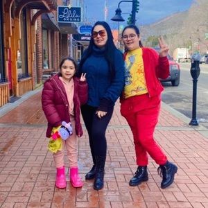 Meet your Posher, Lisa